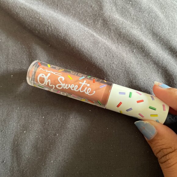 MAC "Oh Sweetie" Lipstick in Coconut Macaroon (BNWT) - Picture 2 of 7